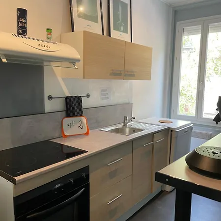 Des Cigognes Apartment *